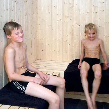 Luxury With Pool - By Traum Casa vacanze Bøtø By