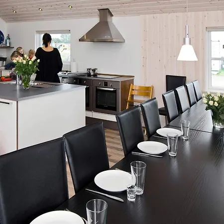 Luxury With Pool - By Traum Casa vacanze Bøtø By