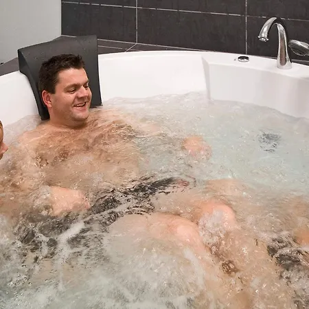 Luxury With Pool - By Traum Casa vacanze Bøtø By